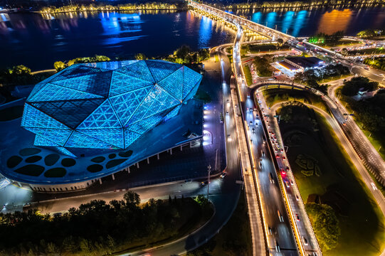 中国辽宁沈阳歌剧院城市建筑夜景