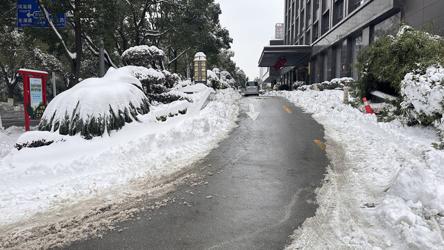 雪景路口