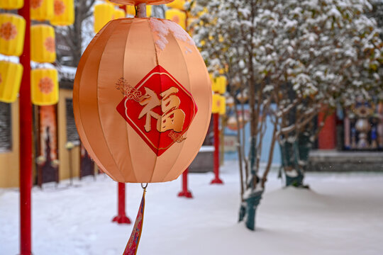 开封清明上河园大雪建筑灯笼雪景