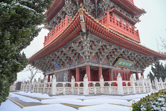 开封清明上河园大雪建筑灯笼雪景