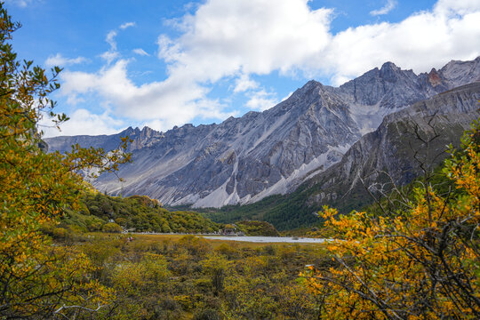 稻城亚丁雪山