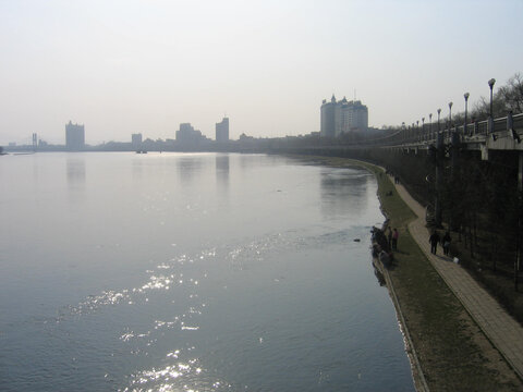 2005年吉林市松江江中路风光