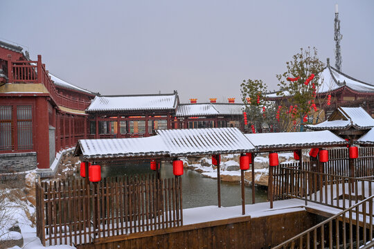 开封清明上河园大雪建筑灯笼雪景