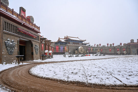 开封清明上河园大雪建筑灯笼雪景