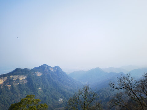 青城山山顶远眺