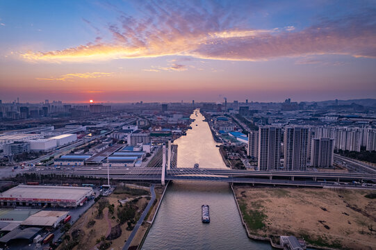 日出苏州京杭运河