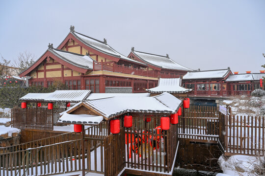 开封清明上河园大雪建筑灯笼雪景