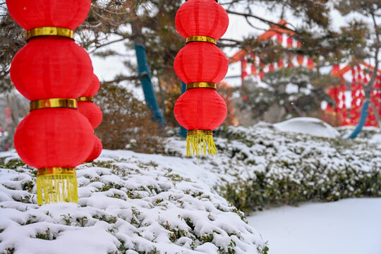 开封清明上河园大雪建筑灯笼雪景