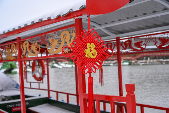 开封清明上河园大雪建筑灯笼雪景