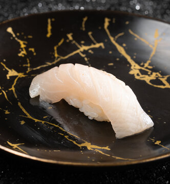 章红鱼腩寿司