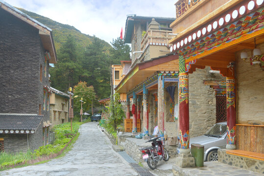羊茸藏寨藏族民居