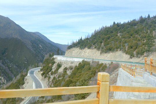 川西夹金山五道拐盘山公路