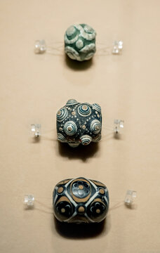 战国中期琉璃珠