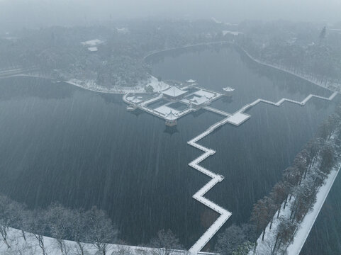 武汉东湖风景区雪景风光