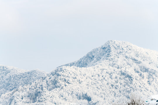 湖北巴东野三关高山雪景