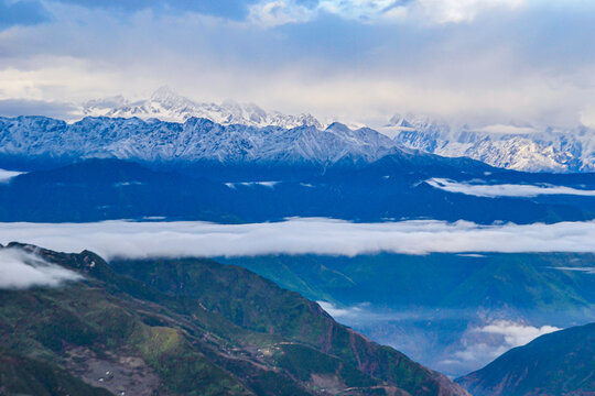 牛背山