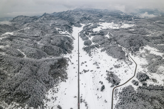 千山雪