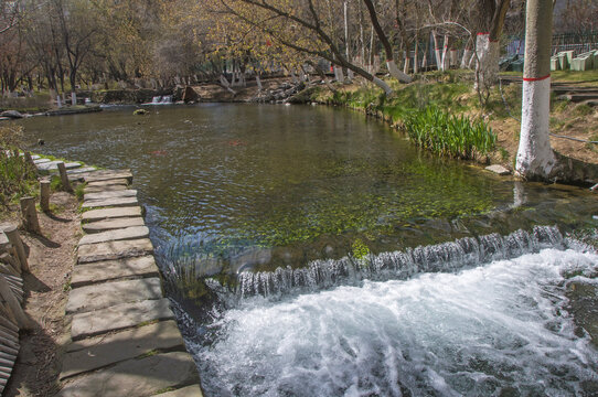 水磨河流水