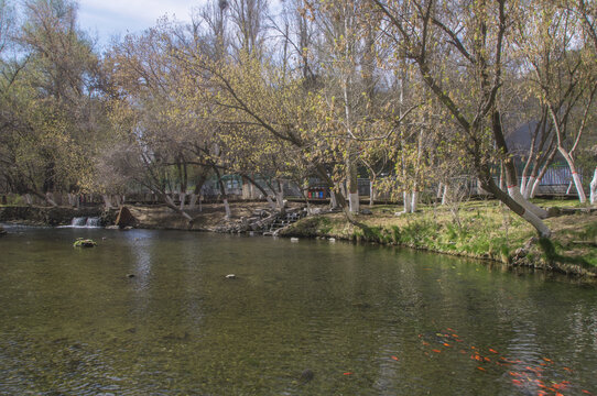 水磨沟公园溪流风景