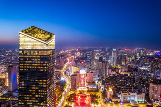 中国辽宁沈阳市府广场城市夜景