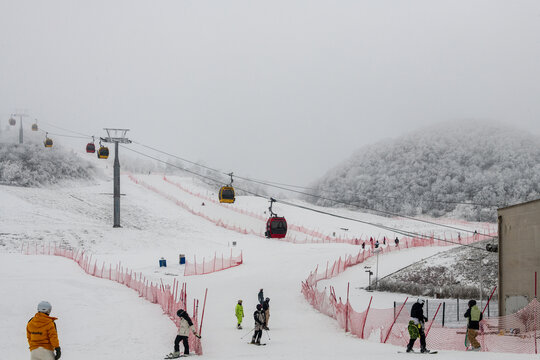 湖北恩施巴东绿葱坡滑雪场