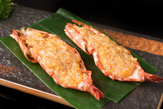 海胆酱焗大虾