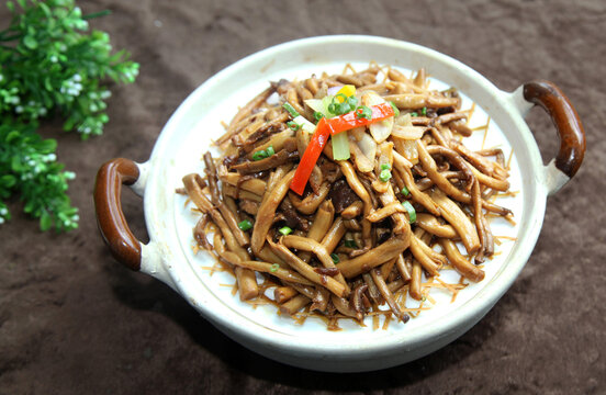 砂锅焗鲜茶树菇