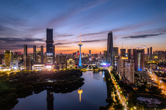 航拍中国辽宁沈阳青年公园夜景