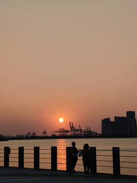 海南海口自在湾海边日落