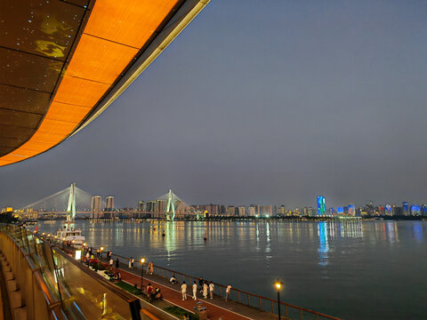 海南海口湾夜景海景落日