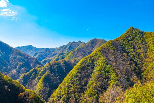 层峦叠嶂