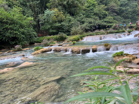 荔波山涧溪流自然风光