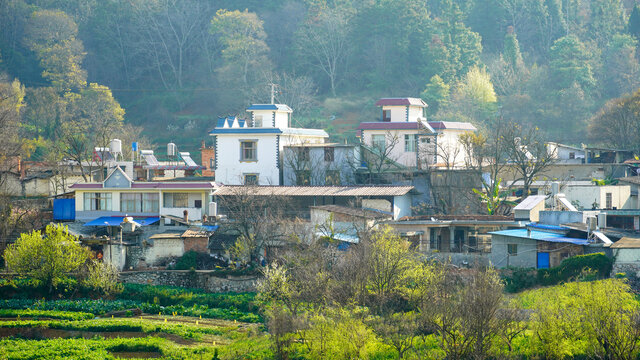 个旧水塘寨村