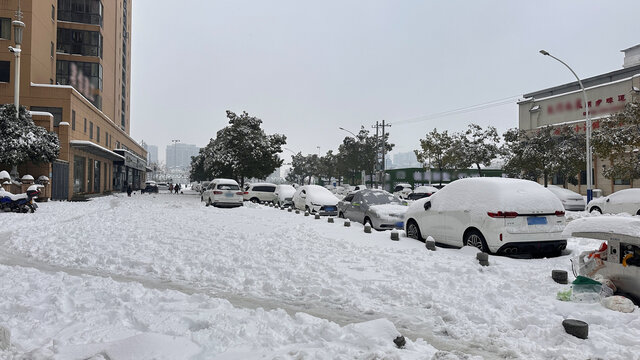 街道雪景