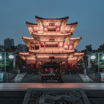 武汉汉口龙王阁夜景