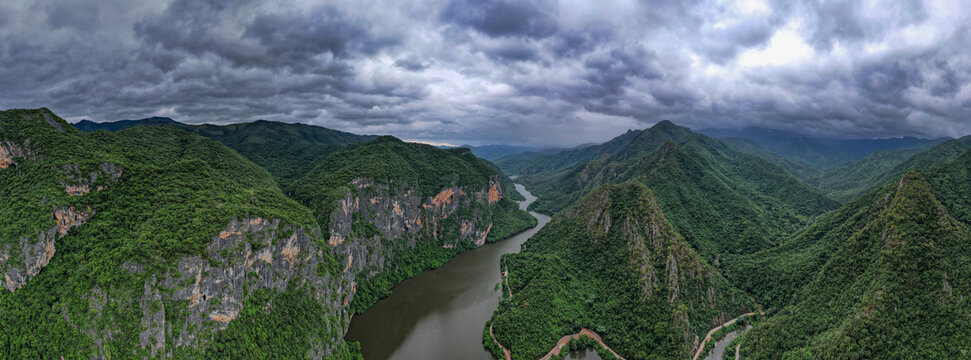 海南霸王岭