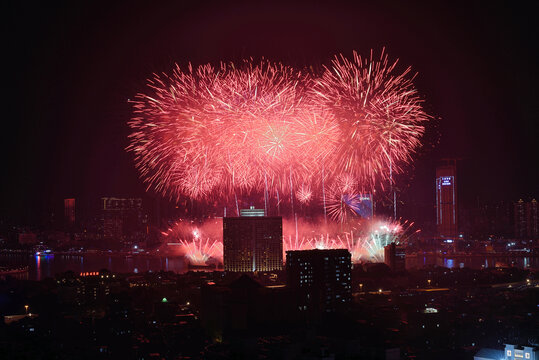 广州珠江白鹅潭烟花汇演