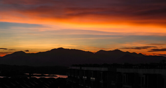 山水夕阳