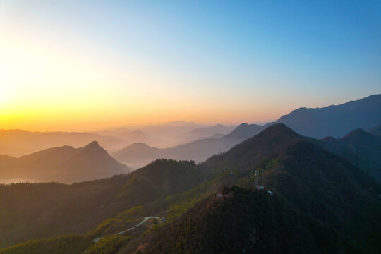 霍山黑虎尖日出云海