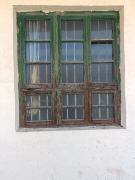 绿色木窗