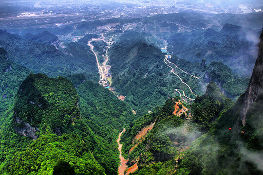 张家界天门山俯瞰