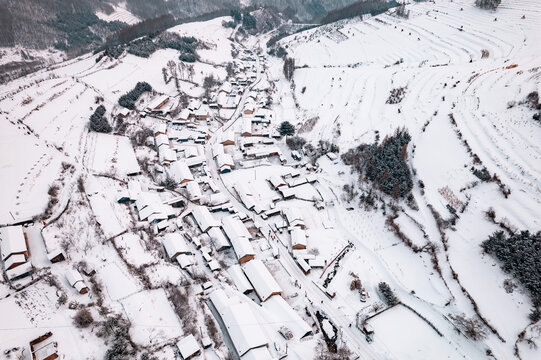 吉林松岭雪村冬季东北农村雪景