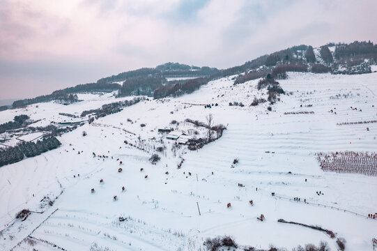 吉林松岭雪村冬季东北农村雪景