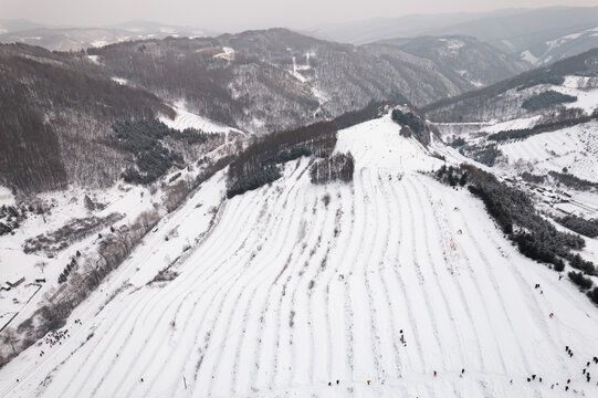 吉林松岭雪村冬季东北农村雪景