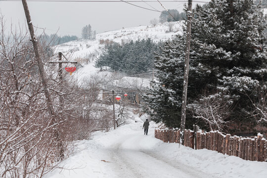 吉林松岭雪村冬季东北农村雪景