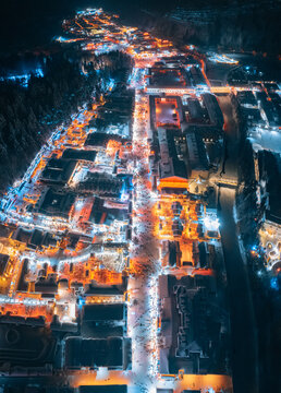 航拍雪乡夜景雪景旅游民宿东北