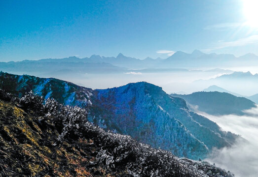 牛背山