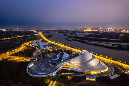 中国黑龙江哈尔滨大剧院夜景航拍