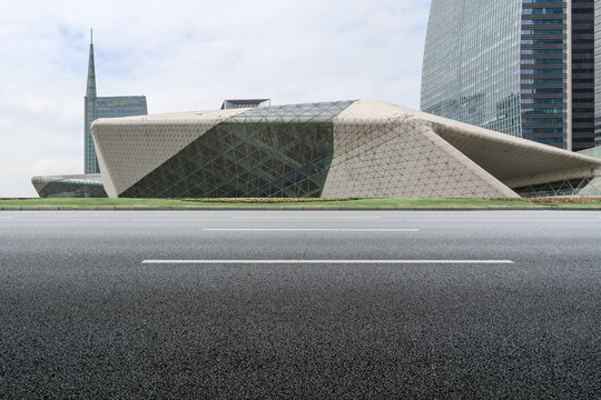 公路与现代建筑