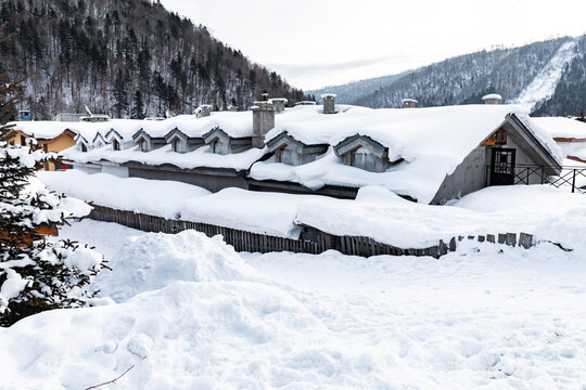 黑龙江雪乡雪景旅游民宿东北农村